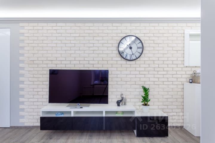 Продажа 3-комн квартиры на вторичном рынке Славянский бульвар, 13К1