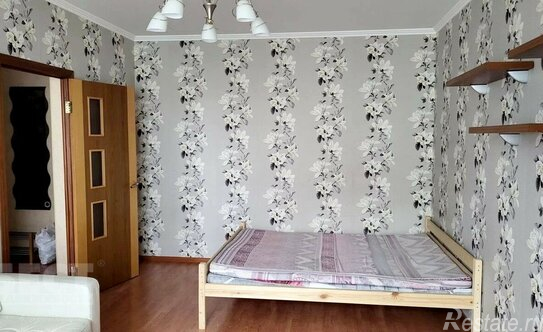 Продажа 1-комн квартиры на вторичном рынке Верхние Поля ул