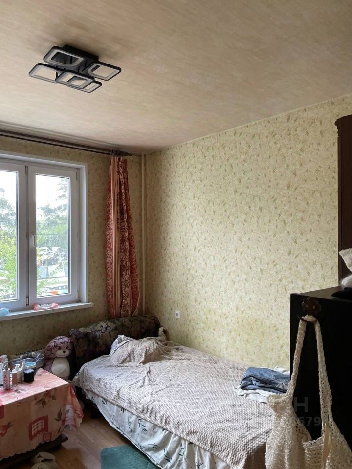 Продажа 3-комн квартиры на вторичном рынке улица Бутлерова, 4