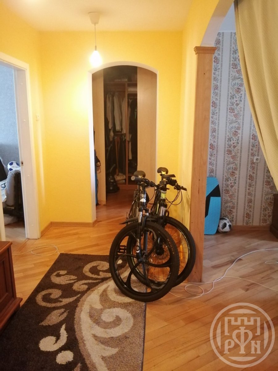 Продажа 3-комн квартиры на вторичном рынке Стрельна г., Львовская ул. ,  д. 19