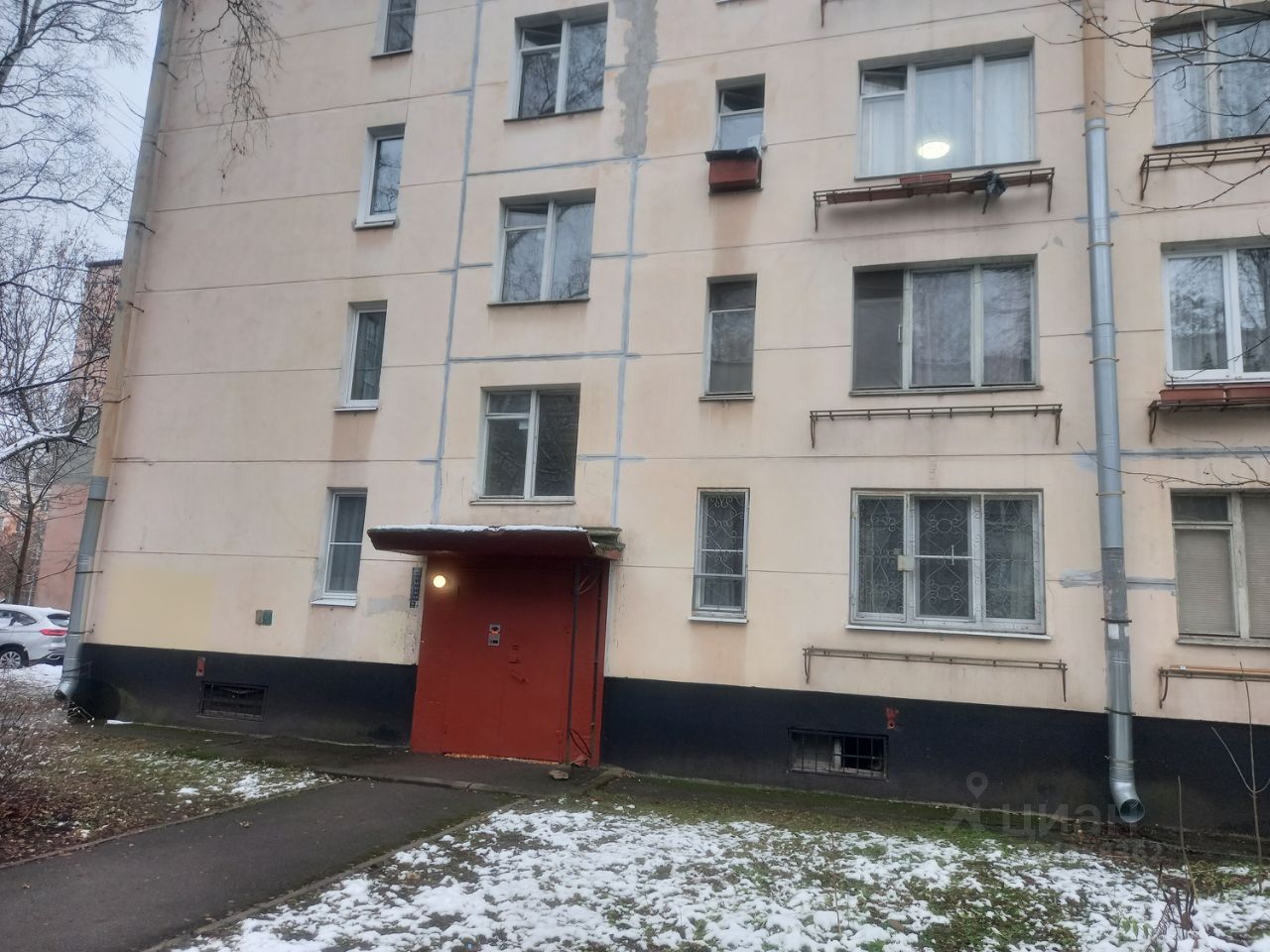 Продажа 3-комн квартиры на вторичном рынке улица Лени Голикова, 13