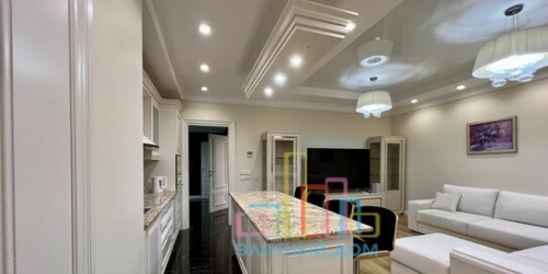 4-комн квартира улица Мастеркова,  д. 1