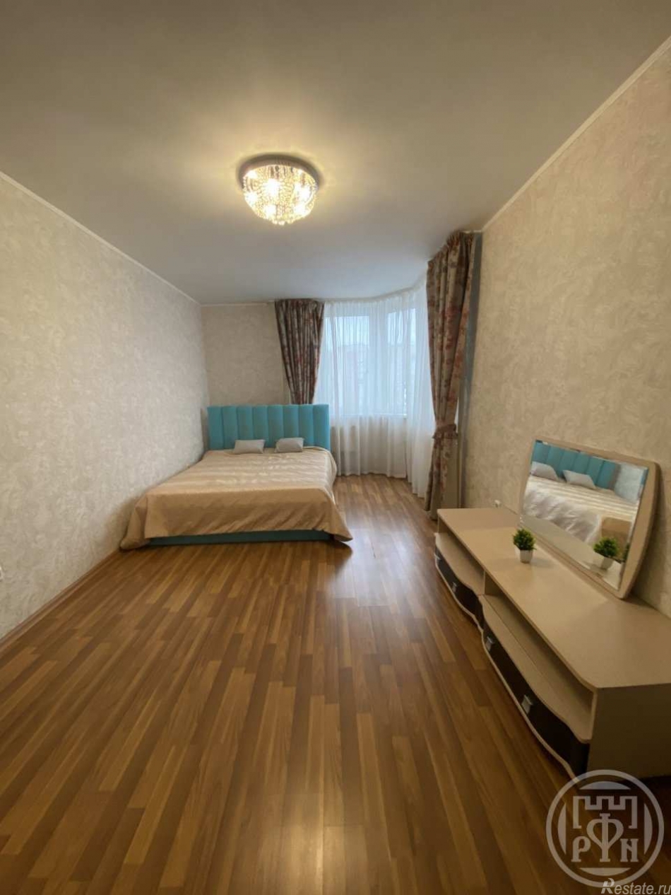 Продажа 2-комн квартиры на вторичном рынке Дунайский просп.,  д. 23