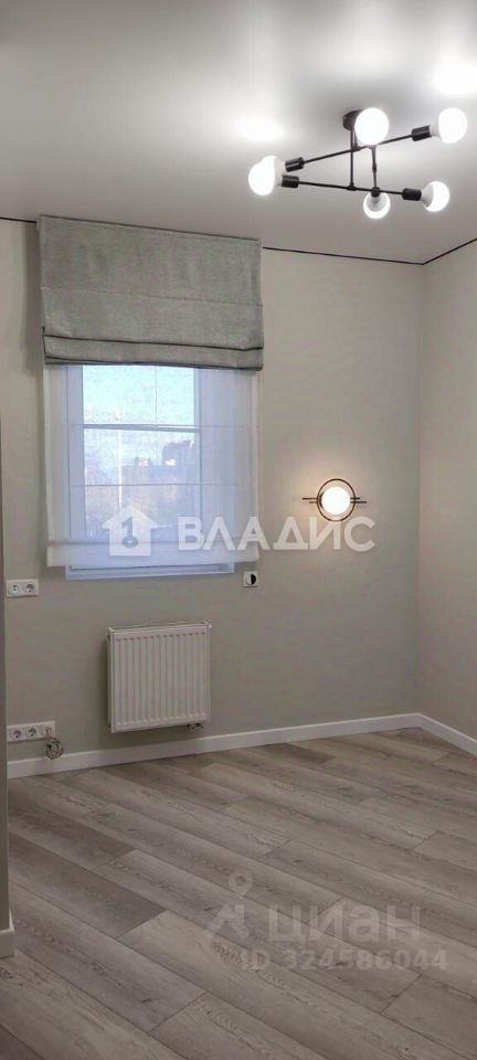 Продажа 3-комн квартиры на вторичном рынке пос. Развилка, 33Б