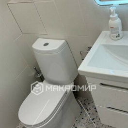 Продажа 4-комн квартиры на вторичном рынке 60-летия Октября пр-кт,  д. 17