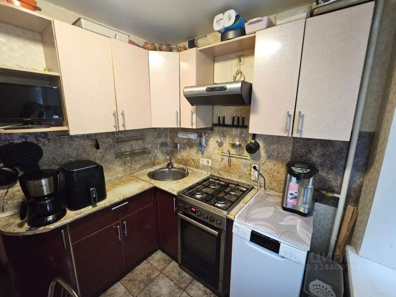 Продажа 2-комн квартиры на вторичном рынке Михалковская улица, 15