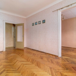 Продажа 3-комн квартиры на вторичном рынке улица Мира,  д. 31