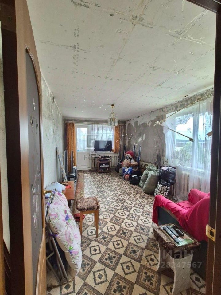 Продажа 2-комн квартиры на вторичном рынке пос. Красный Маяк, 15