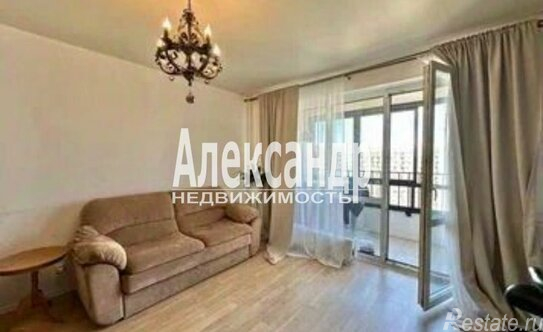 Продажа 4-комн квартиры на вторичном рынке Орлово-Денисовский проспект,  д. 19 к3 с1