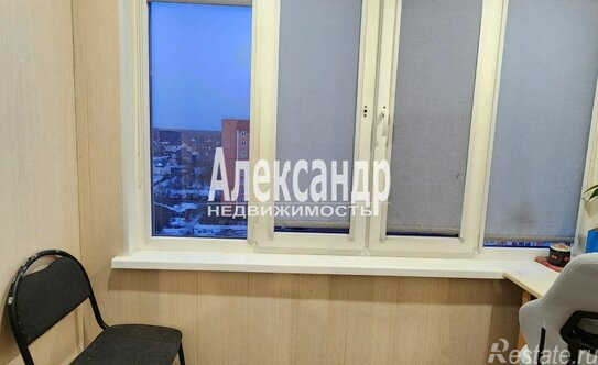 Продажа 2-комн квартиры на вторичном рынке Кириши, ул Нефтехимиков,  д. 43