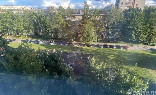 Продажа 2-комн квартиры на вторичном рынке Красное Село г, Кингисеппское ш,  д. 10 к1