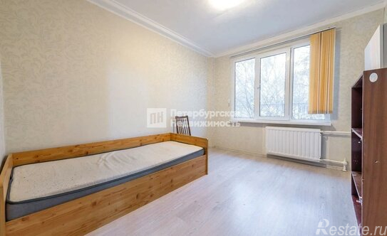 Продажа 2-комн квартиры на вторичном рынке Науки пр-кт,  д. 11 к2