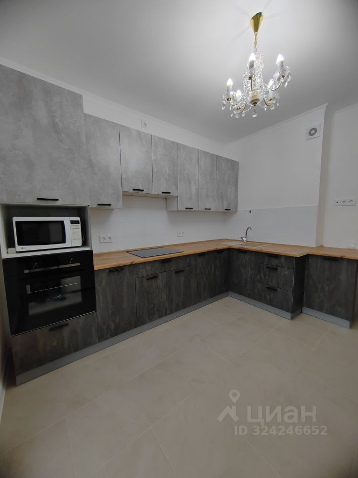 Продажа 2-комн квартиры на вторичном рынке улица Константина Федина, 5