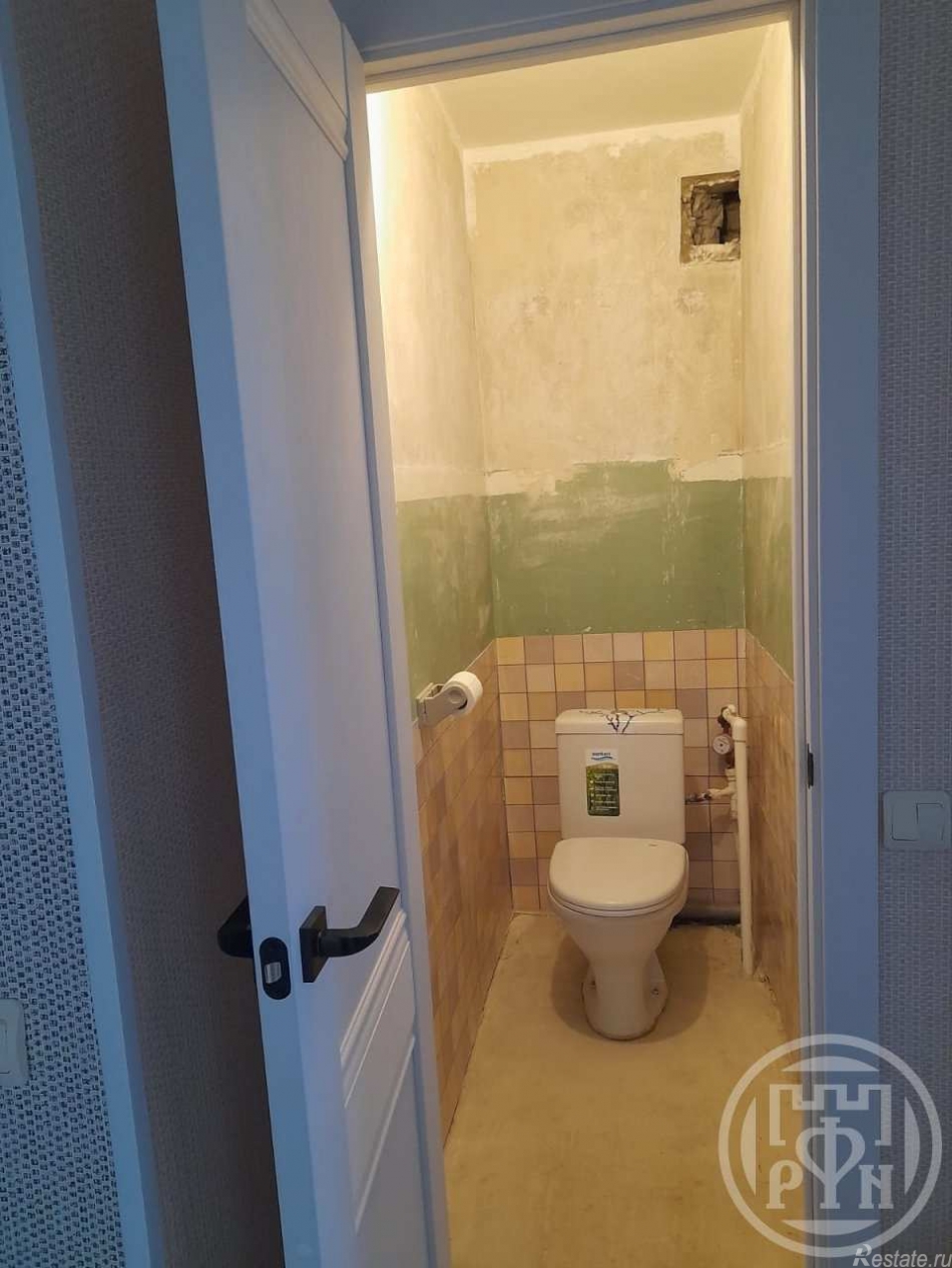 Продажа 3-комн квартиры на вторичном рынке Сланцы г., Баранова ул. ,  д. 4,  к. 1