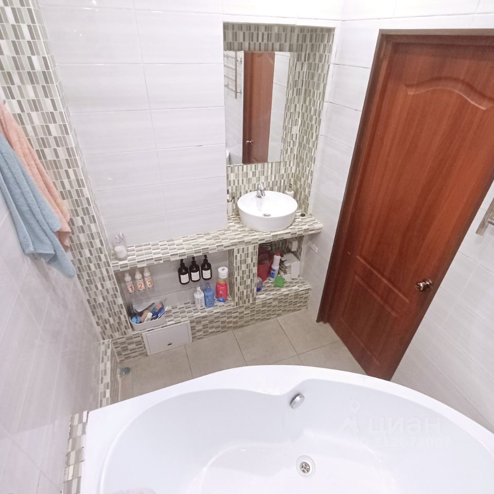 Продажа 3-комн квартиры на вторичном рынке проспект Энгельса, 55