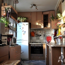 Продажа 3-комн квартиры на вторичном рынке Червонного Казачества ул ,  д. 36