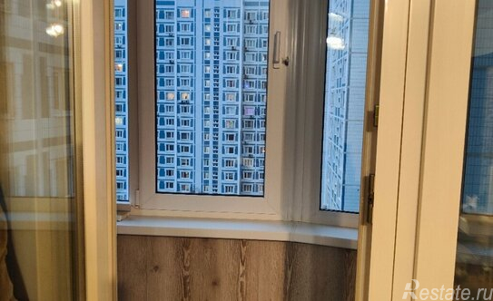 Продажа 1-комн квартиры на вторичном рынке Осенний б-р,  д. 6