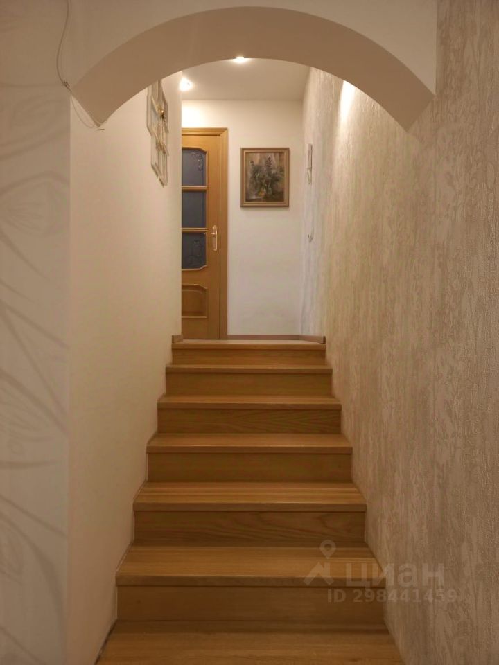 Продажа 2-комн квартиры на вторичном рынке Взлетная улица, 13