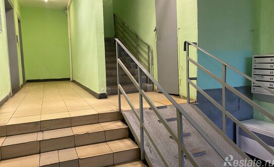 Продажа 2-комн квартиры на вторичном рынке улица Ивана Сусанина,  д. 2 к1