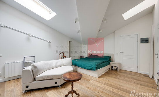 Продажа 4-комн квартиры на вторичном рынке ул Тверская,  д. 8,  к. 1