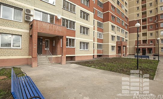 Продажа 2-комн квартиры на вторичном рынке деревня Андреевка, Староандреевская улица,  д. 43 к2