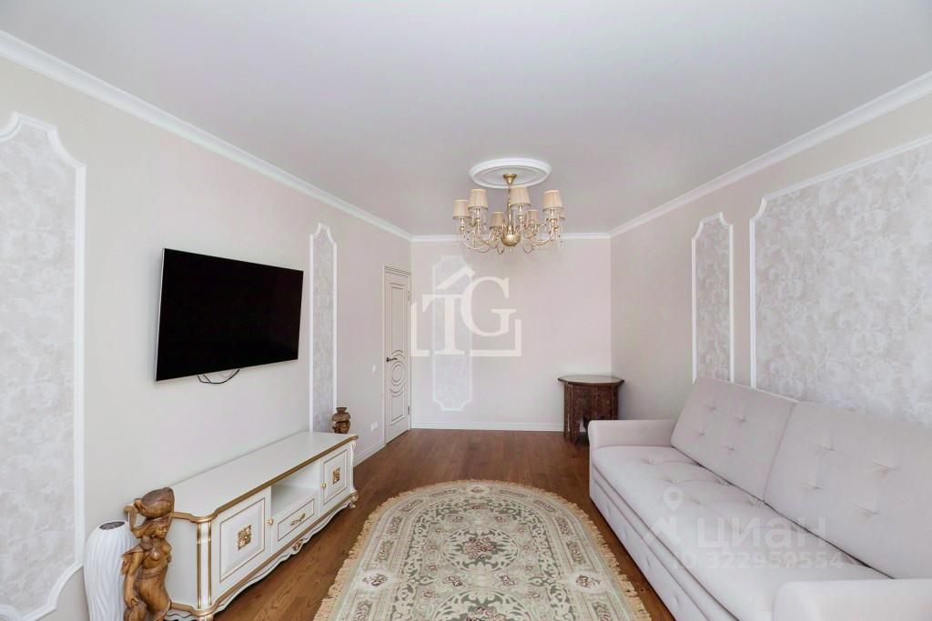 Продажа 2-комн квартиры на вторичном рынке проспект Маршала Блюхера, 9к2