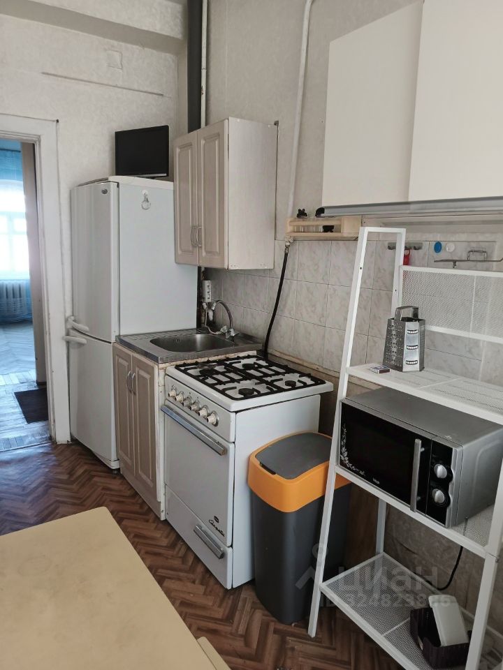 Продажа 2-комн квартиры на вторичном рынке Колпинская улица, 15