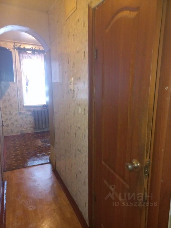 Продажа 3-комн квартиры на вторичном рынке пос. Володарское, 2