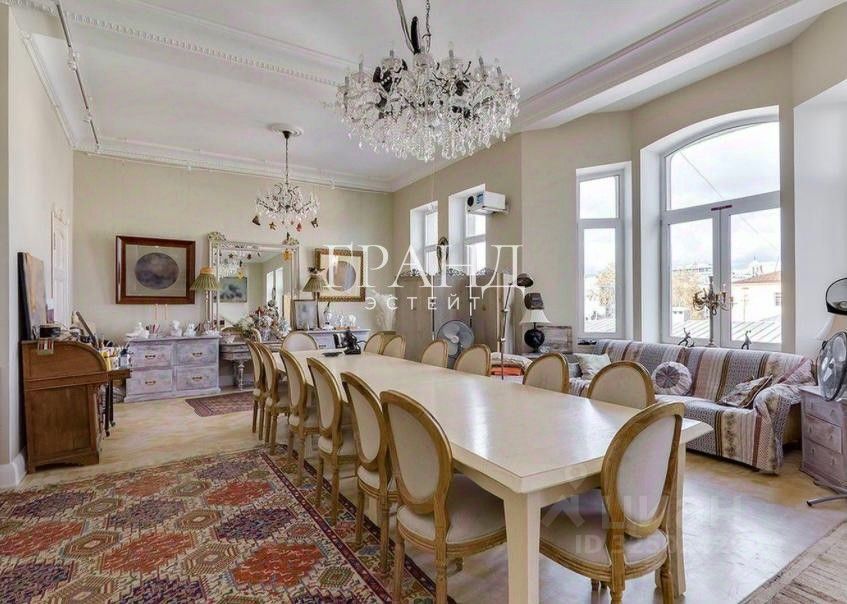 Продажа 4-комн квартиры на вторичном рынке улица Спиридоновка, 27/24