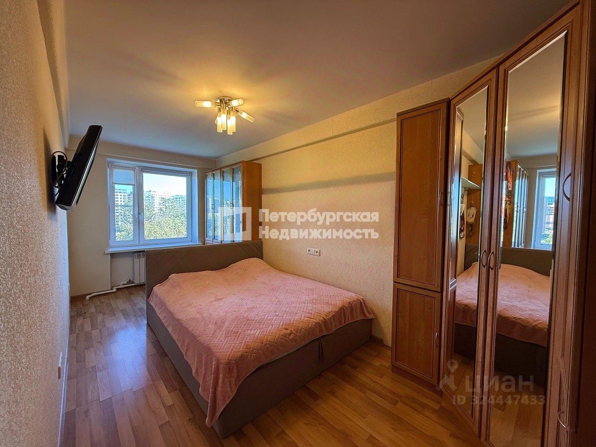 Продажа 2-комн квартиры на вторичном рынке Заневский проспект, 59