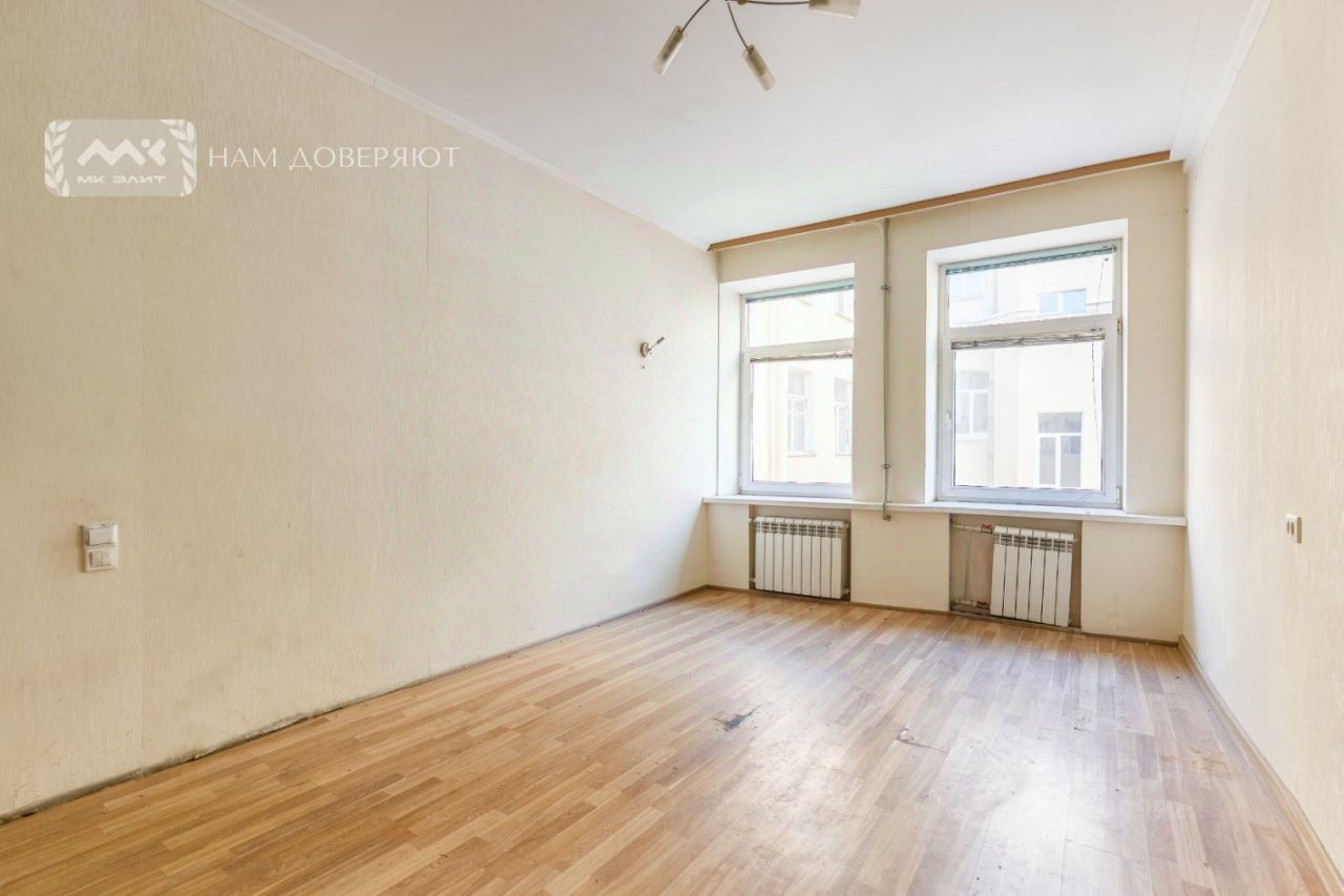 Продажа 4-комн квартиры на вторичном рынке Караванная улица,  д. 14