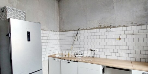 2-комн квартира улица Бориса Галушкина,  д. 15
