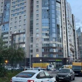 Продажа 3-комн квартиры на вторичном рынке Маршала Блюхера пр-кт,  д. 9 к2