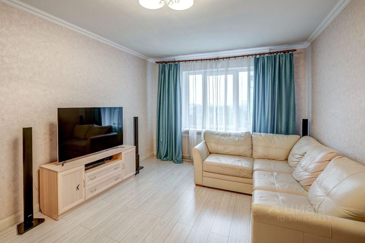 Продажа 3-комн квартиры на вторичном рынке Народная улица, 11к2