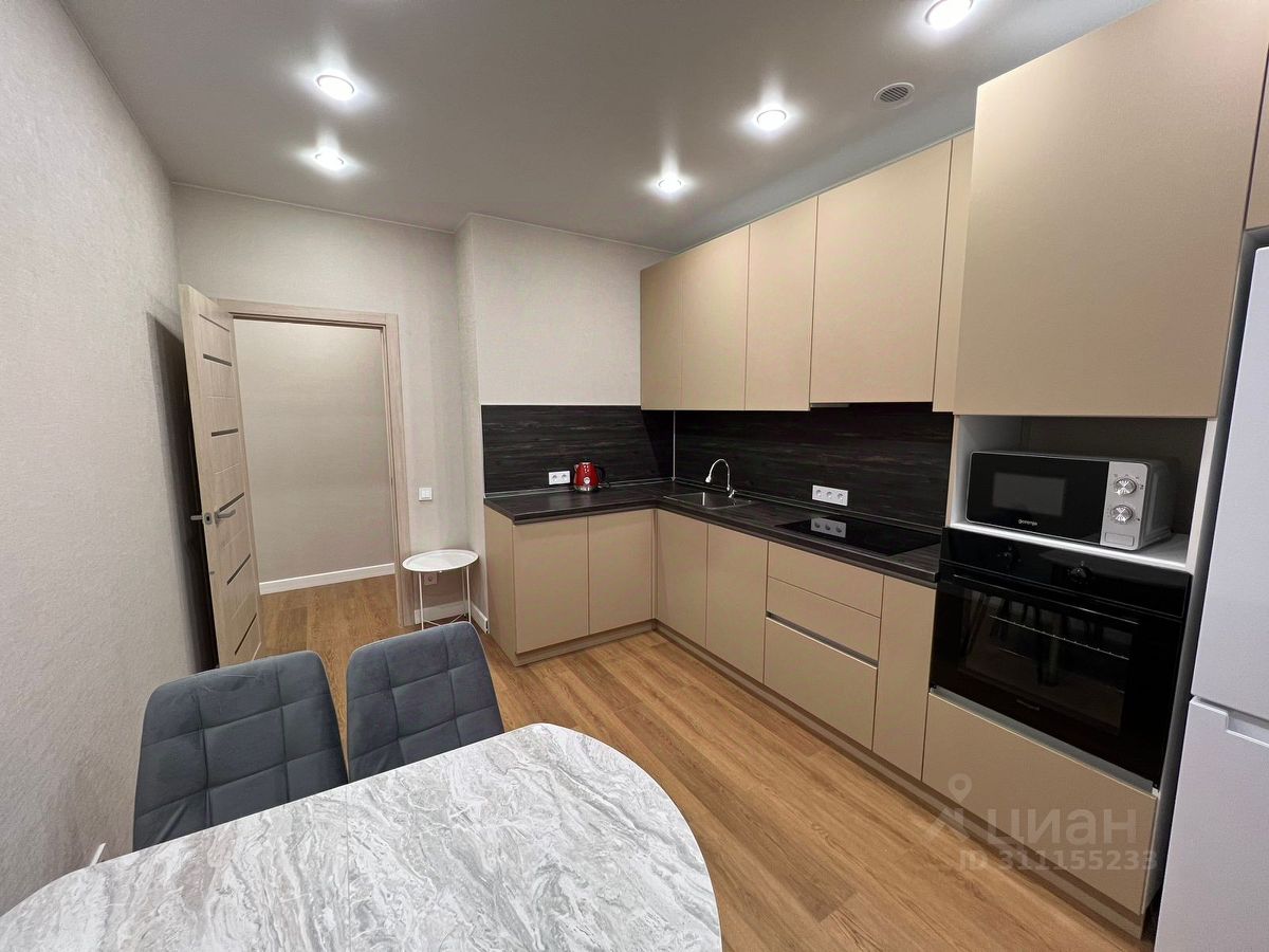 Аренда 3-комн квартиры на вторичном рынке улица Бориса Пастернака, 4