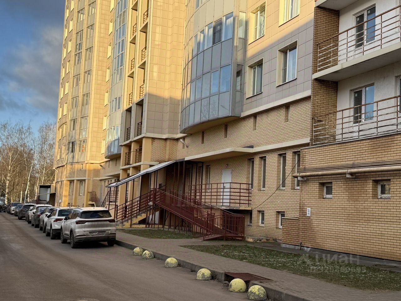 Продажа 2-комн квартиры на вторичном рынке Зеленогорская улица, 7