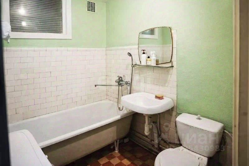 Продажа 3-комн квартиры на вторичном рынке Окская улица, 40