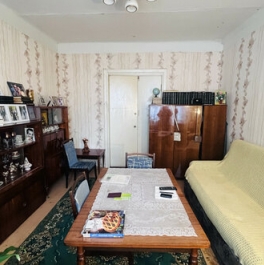 Продажа 3-комн квартиры на вторичном рынке Сергиево-Посадский городской округ, Комсомольская улица,  д. 9