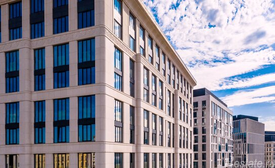 Продажа 3-комн квартиры на вторичном рынке Мантулинская улица,  д. 9 к4