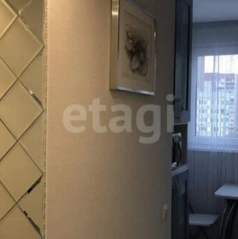 Продажа 3-комн квартиры на вторичном рынке проспект Испытателей,  д. 11 к1