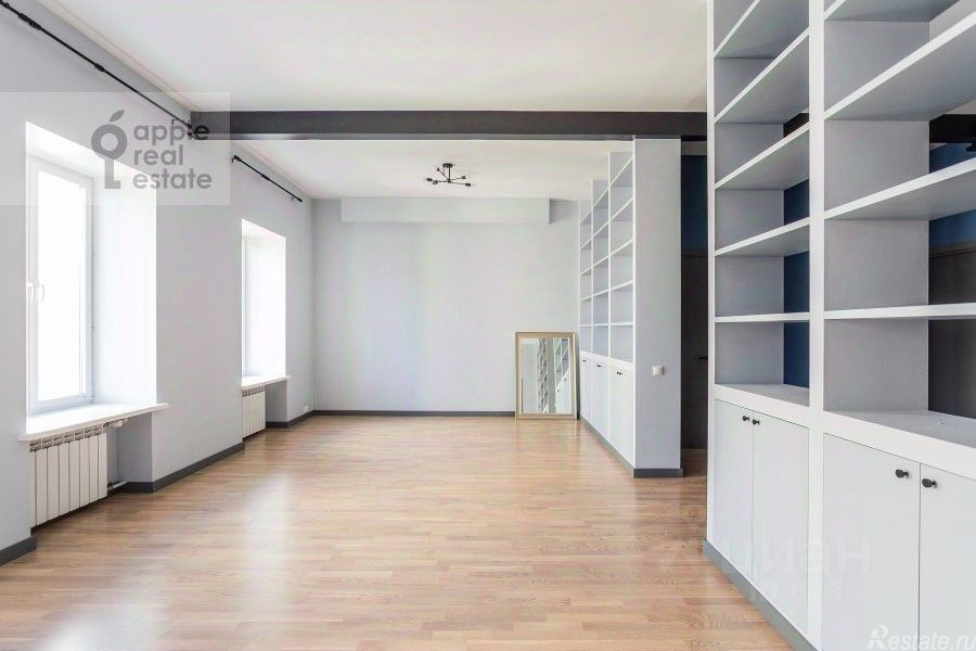 Продажа 4-комн квартиры на вторичном рынке ул Маросейка,  д. 13,  к. 2