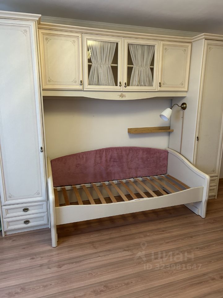 Аренда 1-комн квартиры на вторичном рынке Симферопольский бульвар, 24к4