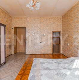 Продажа 3-комн квартиры на вторичном рынке ул Декабристов,  д. 33