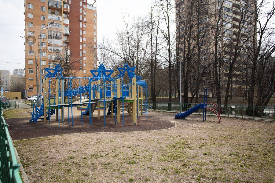 Продажа 5-комн квартиры на вторичном рынке Ломоносовский проспект, 7К5