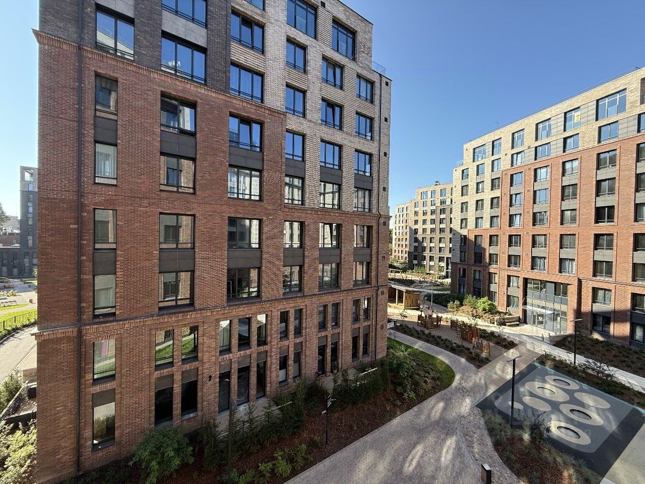 Продажа 1-комн квартиры на вторичном рынке улица Стахановцев, 1