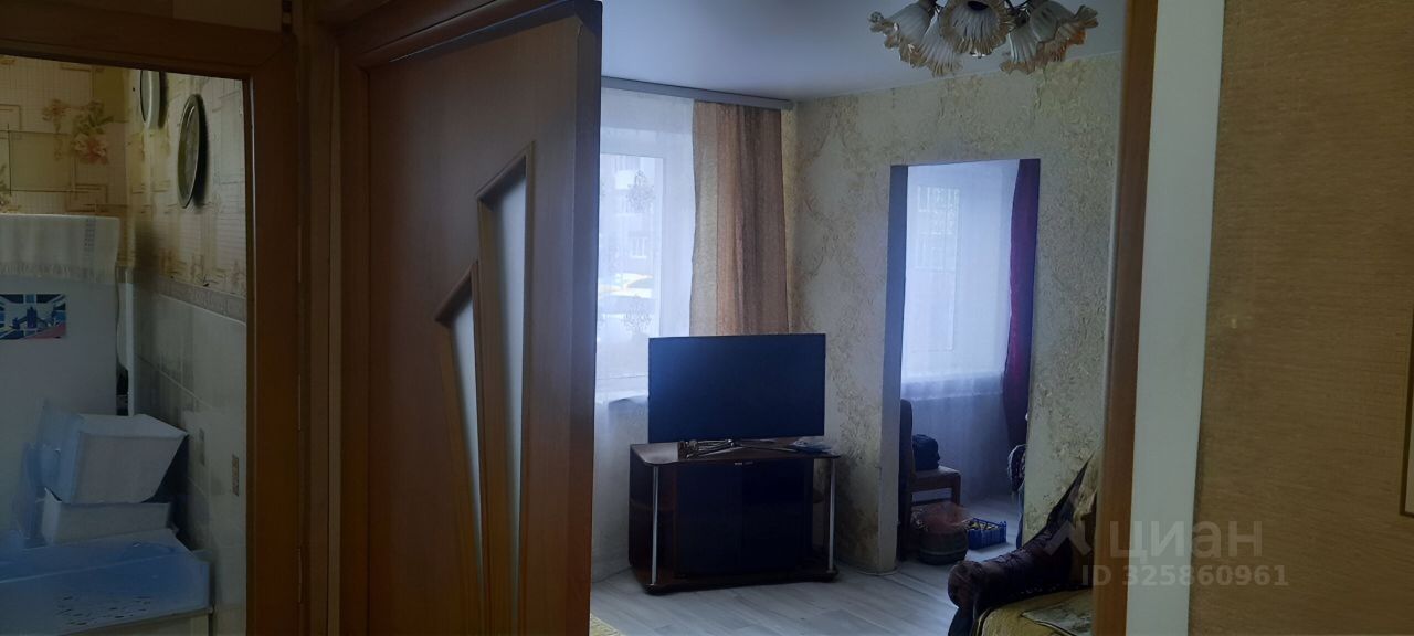 Продажа 2-комн квартиры на вторичном рынке Луховицы, улица Жуковского, 25