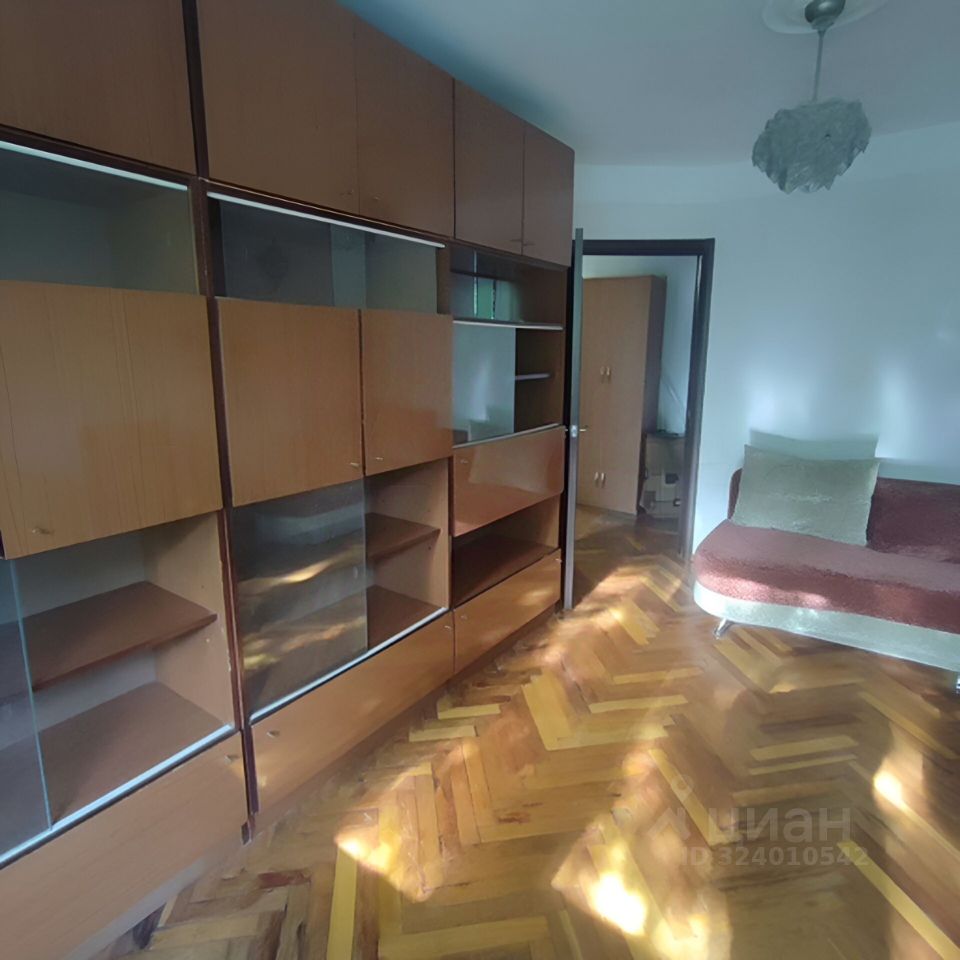 Аренда 2-комн квартиры на вторичном рынке Новоизмайловский проспект, 32К2