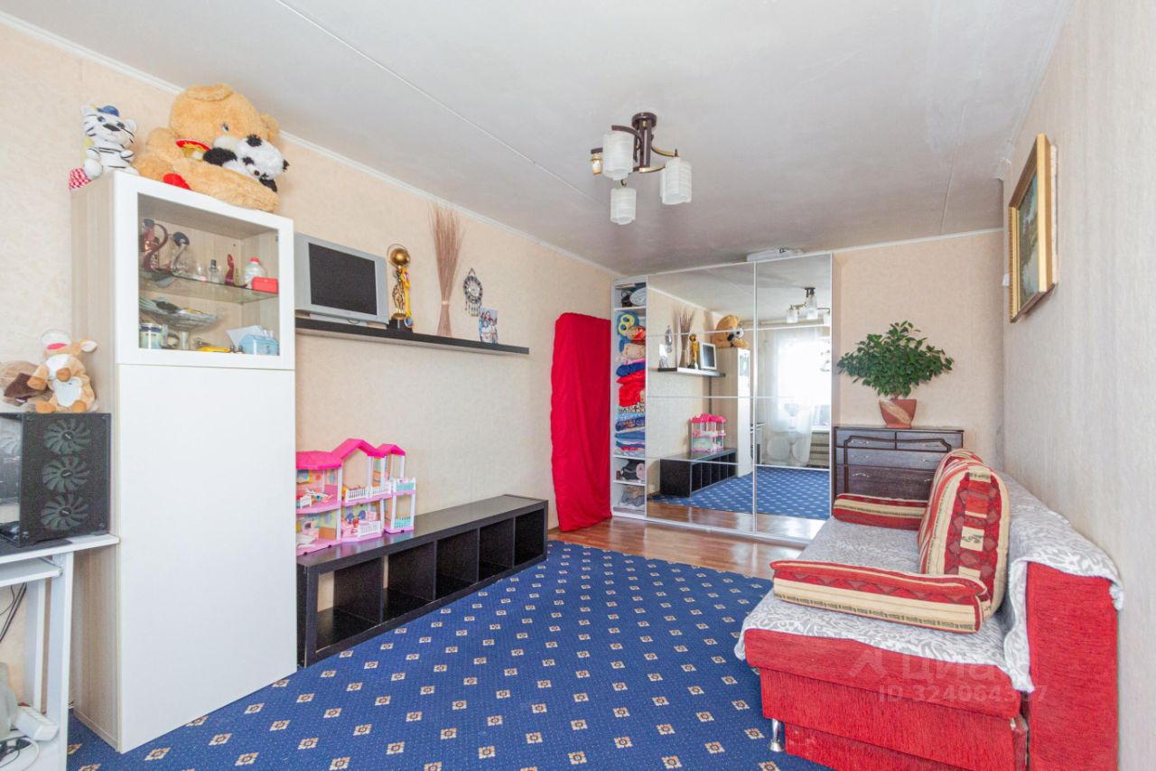 Продажа 2-комн квартиры на вторичном рынке улица Сталеваров, 12К2