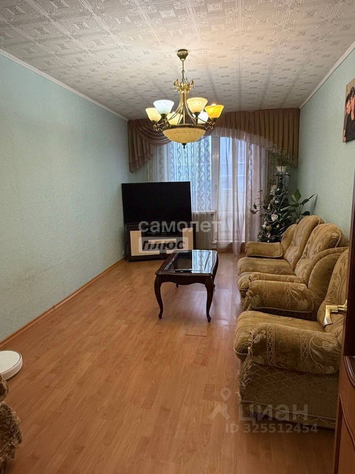 Продажа 3-комн квартиры на вторичном рынке Калининец пгт, 246