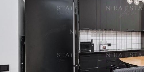 3-комн квартира улица Хромова, 3